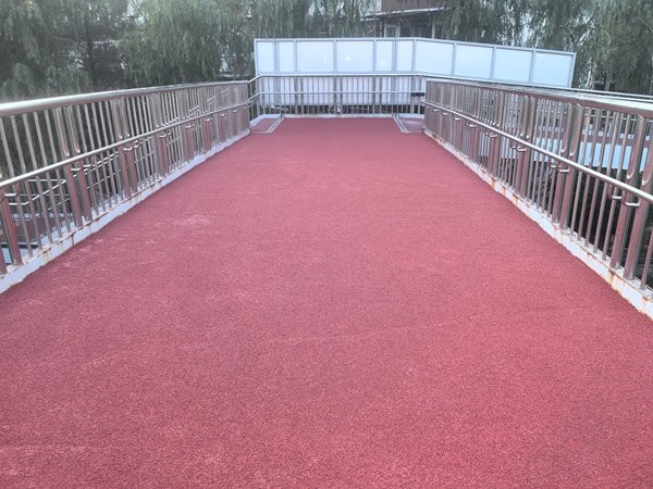 北京花家地北京中医药大学(东校区)天桥